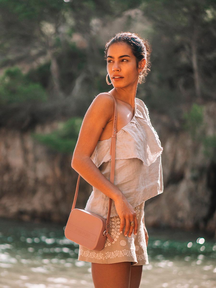 RUBBER SHOULDER BAG IN BRU COLOUR -GINGER