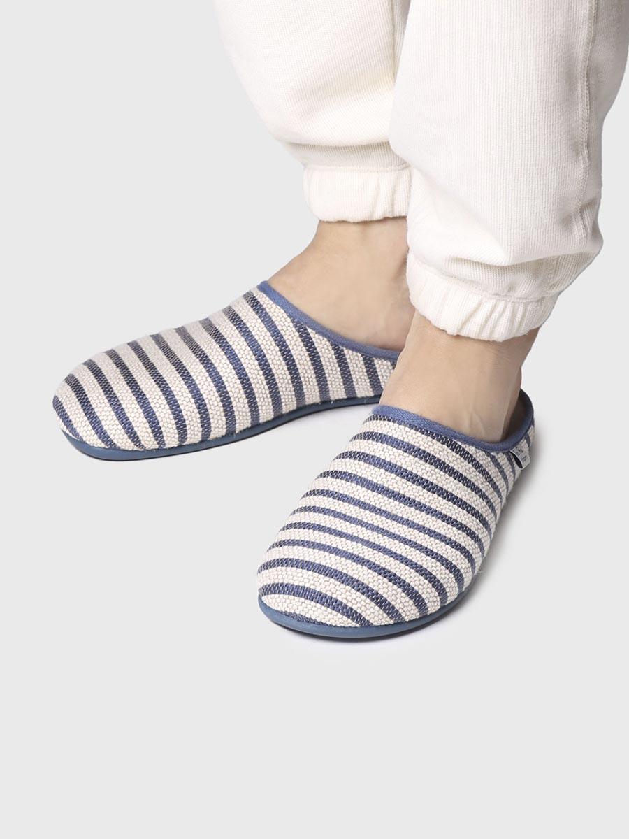 MENS SLIPPERS IN NAVY COLOUR -NAI-DL